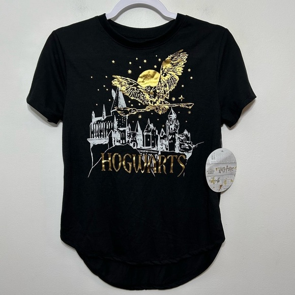 New! Harry Potter Hogwarts Gold Foil Tee Shirt - Picture 1 of 6